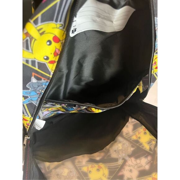 Pokemon backpack with Pikachu design - Picture 3 of 3